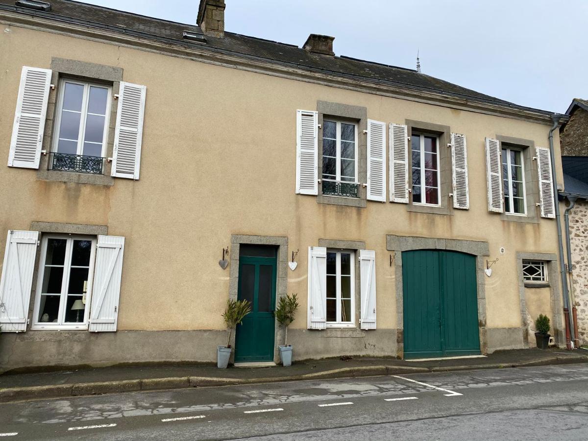 Le Trianon Bed & Breakfast Le Bourgneuf-la-Foret Exterior photo