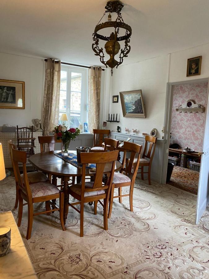 Le Trianon Bed & Breakfast Le Bourgneuf-la-Foret Exterior photo